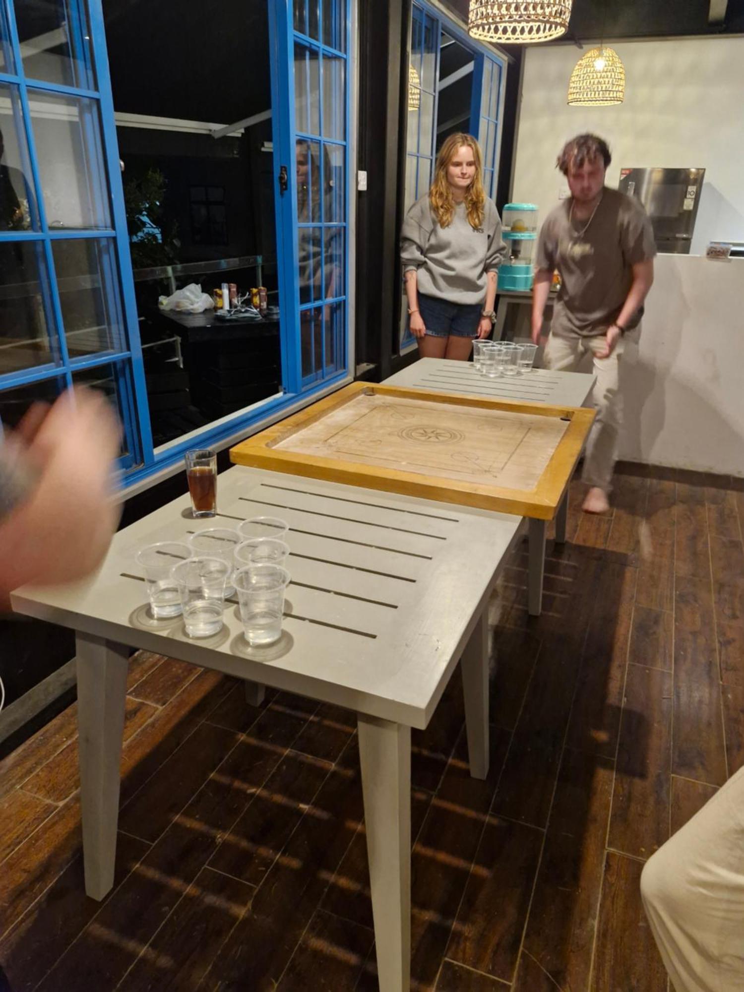 Hangover Hostels Ела Екстериор снимка