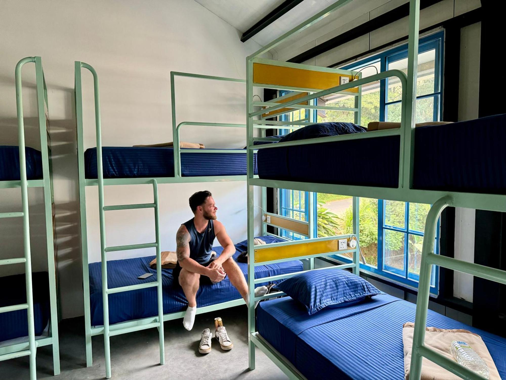 Hangover Hostels Ела Екстериор снимка